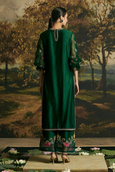 Chandrima Emerald green thread embroidered kurta set CHANAUG26D251321