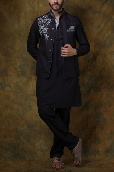 Charcoal grey floral embroidered bandi