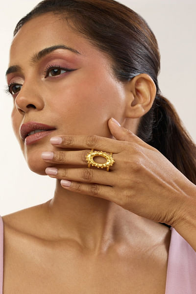 Gold oval statement double ring