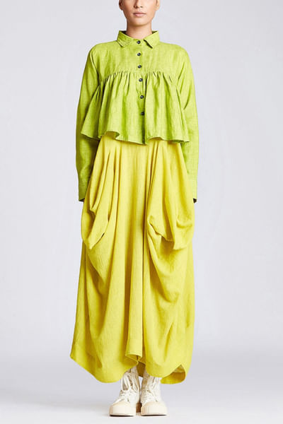 Green linen crop shirt