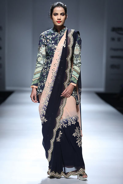 Dual-colour sari with jacket