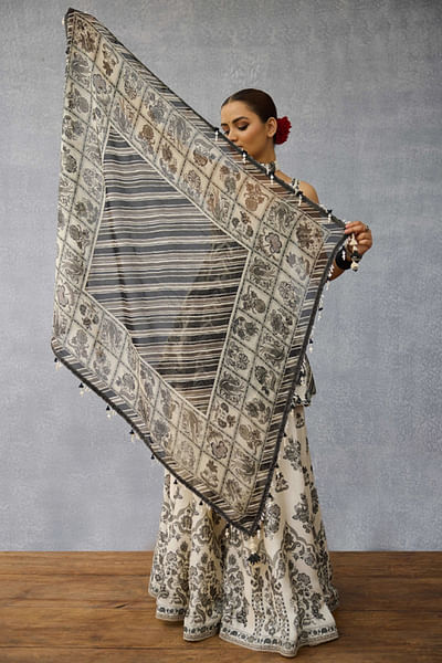 White and black floral chintz printed scarf