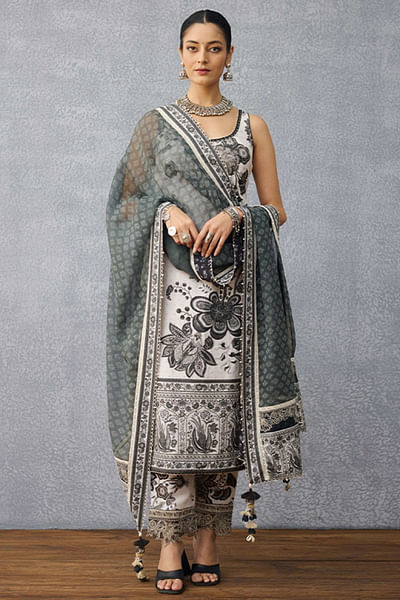 White and black floral printed kurta set