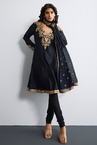 Black embroidered kurta set