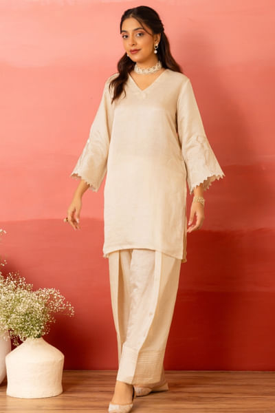 Pearl white tonal resham embroidery kurta set