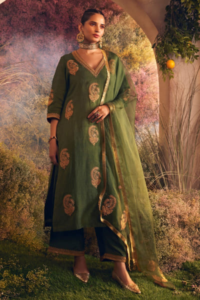 Green marori embroidered linen kurta set