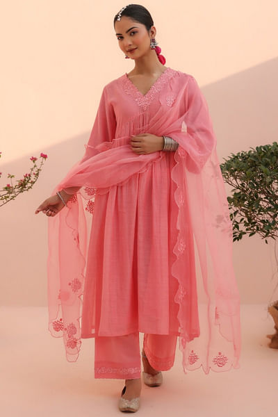 Rose pink floral embroidered kurta set