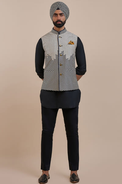 JJV.Kapurthala By JJ Valaya Black and ivory chevron Nehru jacket JJVMAY26D144002