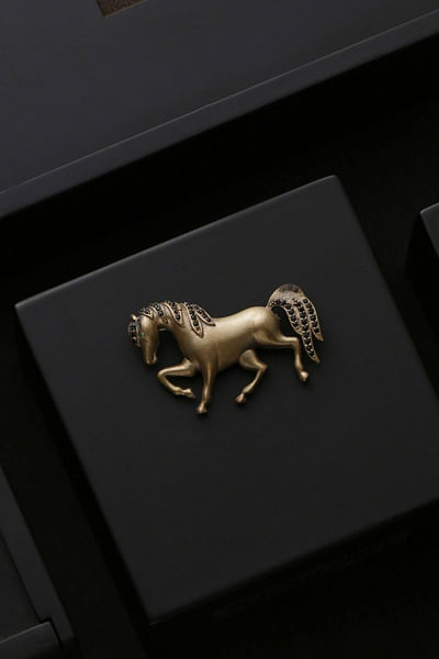 Antique gold horse brooch