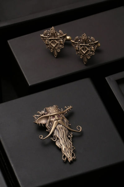 Wizard brooch and cufflinks gift set
