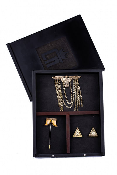 Antique gold accessory gift box