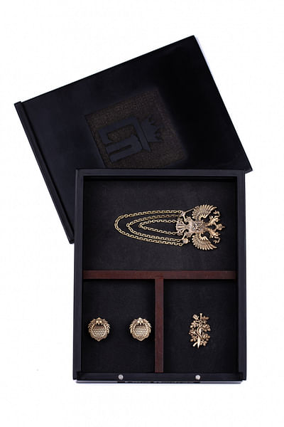 Eagle and sword accessory gift box