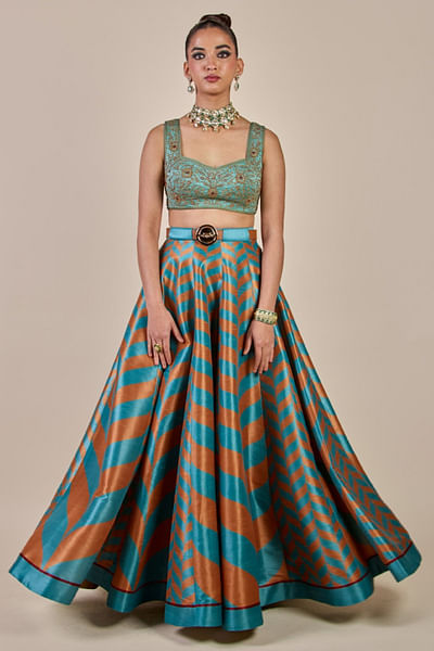 Multicoloured chevron print skirt set