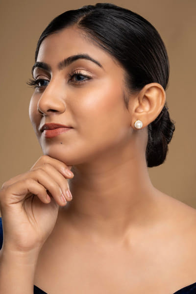 Silver pearl earrings