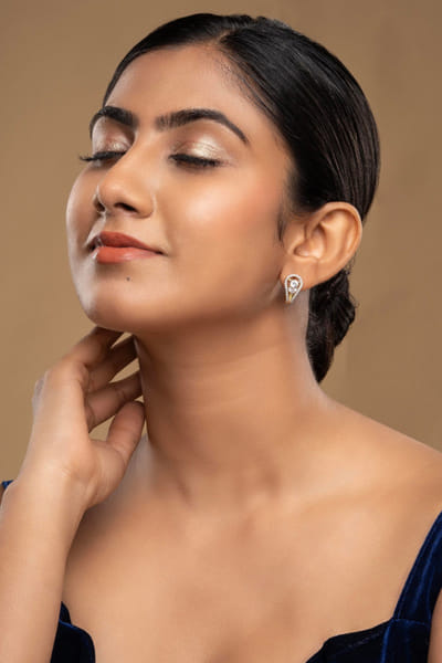 Silver sparkling zirconia earrings