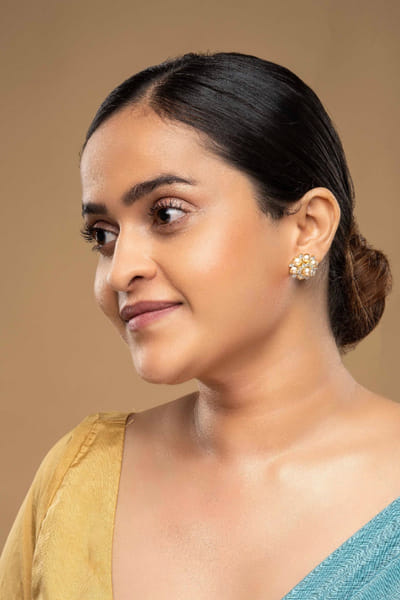 Cream pearl and silver zircon earrings