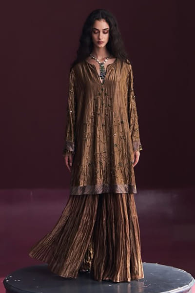 Bo tree Gold crystal embroidered gharara set BOTRJUL26D149067
