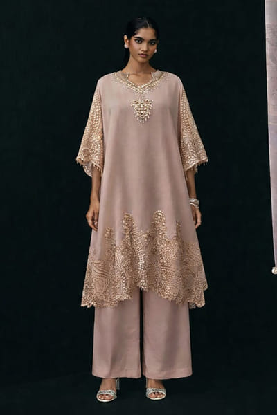Twenty Nine Blush zari embroidered kaftan TWENAPR26D242903
