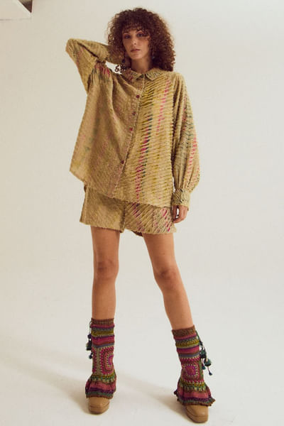 Ecru textured chanderi silk shorts