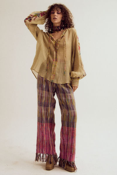 Ecru thread embroidered shirt