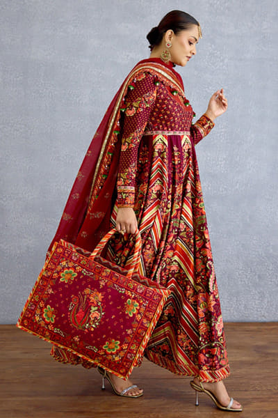 Red floral printed tote bag