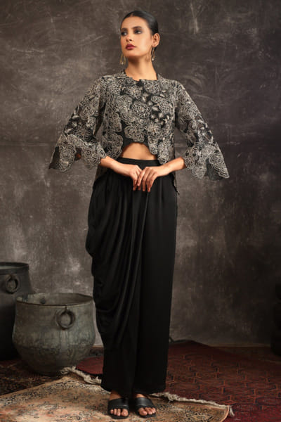 Ekru Black embroidered top and drape pant set EKRUJUL26D150366