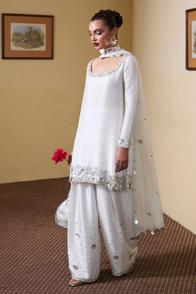 Swan white 3D floral embellished kurta set