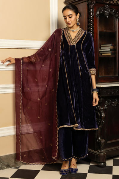 Blue embroidered kurta set