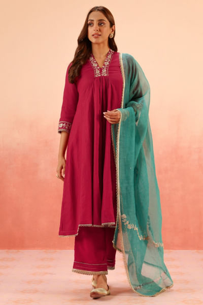 Crimson aari embroidered kurta set