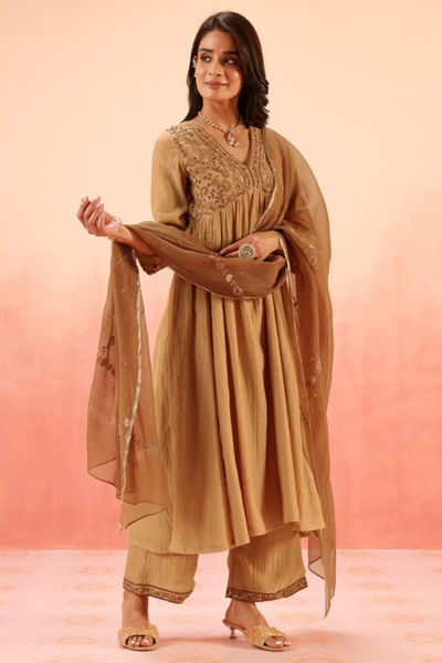 Brown dori embroidered kurta set