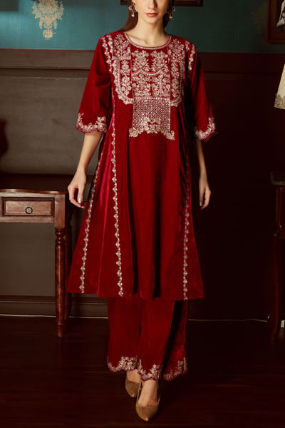 Red embroidered velvet kurta set