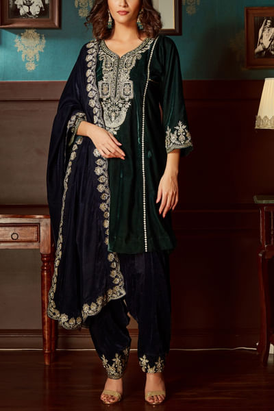Bottle green embroidered velvet kurta set
