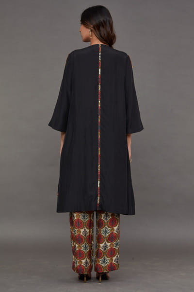 Debyani Black embroidered kurta set DEBJAN26D136693