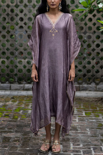 Violet embroidered kaftan