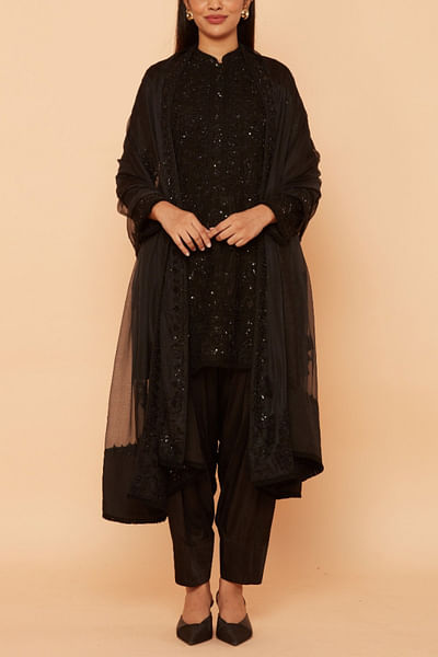 Black floral embroidered kurta set