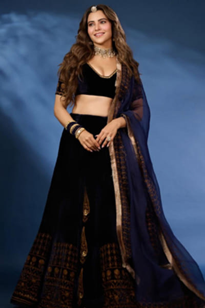 Devnaagri Navy blue velvet embroidered lehenga set DEVDP22209
