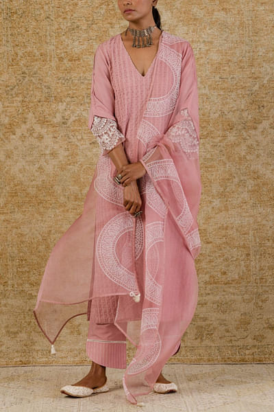 Blush pink embroidered kurta set