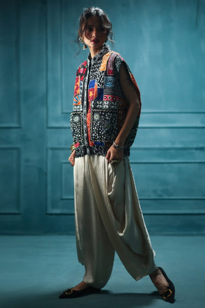 Black geometric motif embroidered jacket