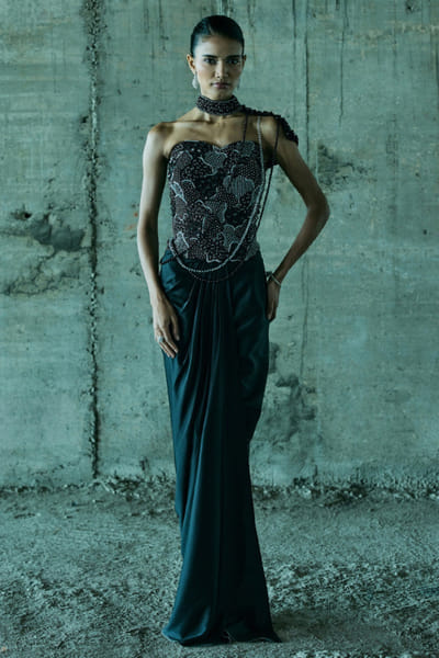 Black embellished Indo-Western skirt set