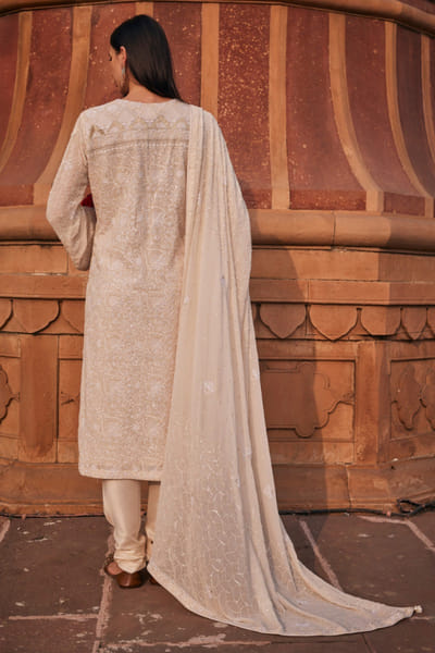 Dhaaga and Co. Ivory chikankari kurta set DHAAJUN26D147498