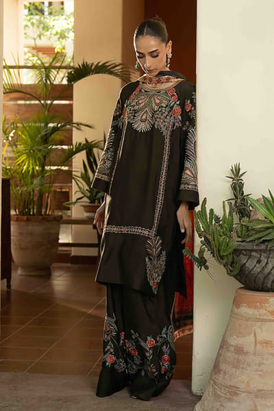 Aneeka Ruknuddin Dark brown floral embroidered kurta set ANEEJUL26D148979