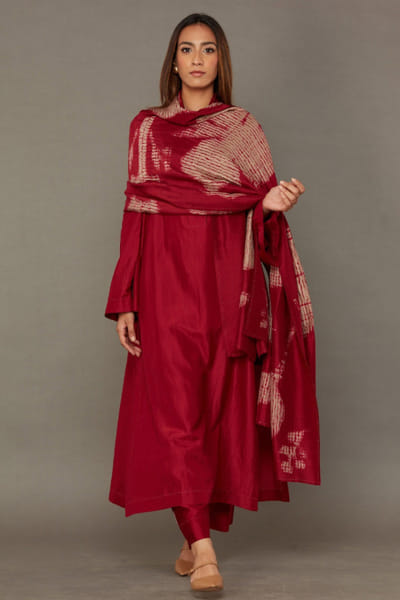 Crimson shibori dyed mulberry silk kurta set