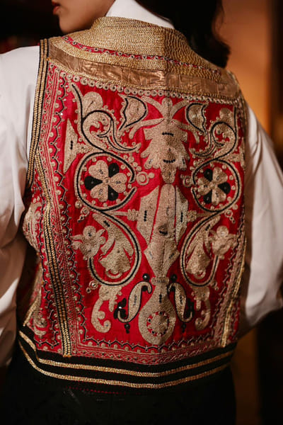 Duchess Kumari Antique gold-red hand embroidered waistcoat DUCHAUG26D152443