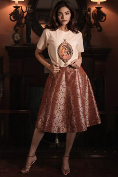 Duchess Kumari Cream embroidered t-shirt DUCHAUG26D153454