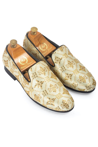 Beige floral geometric embroidered slip-ons
