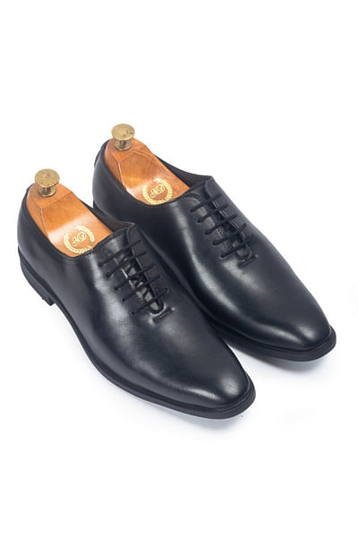 Black lace-up derby shoes