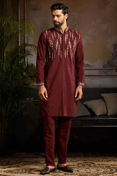 Maroon acrylic embroidered kurta set