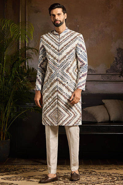 White chevron printed jacket set