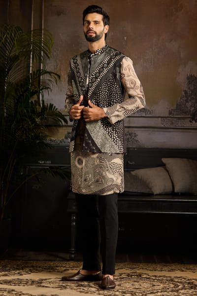 DiyaRajvvir Black printed bandi and kurta set DIYFEB25D118349