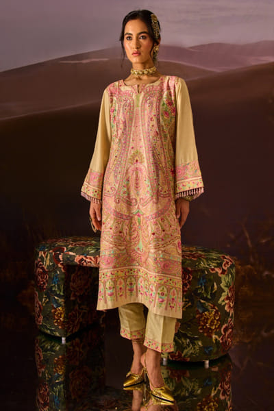 DAR-E-AAB Ivory embroidered kalamkari kurta set DAR-MAY26D145293